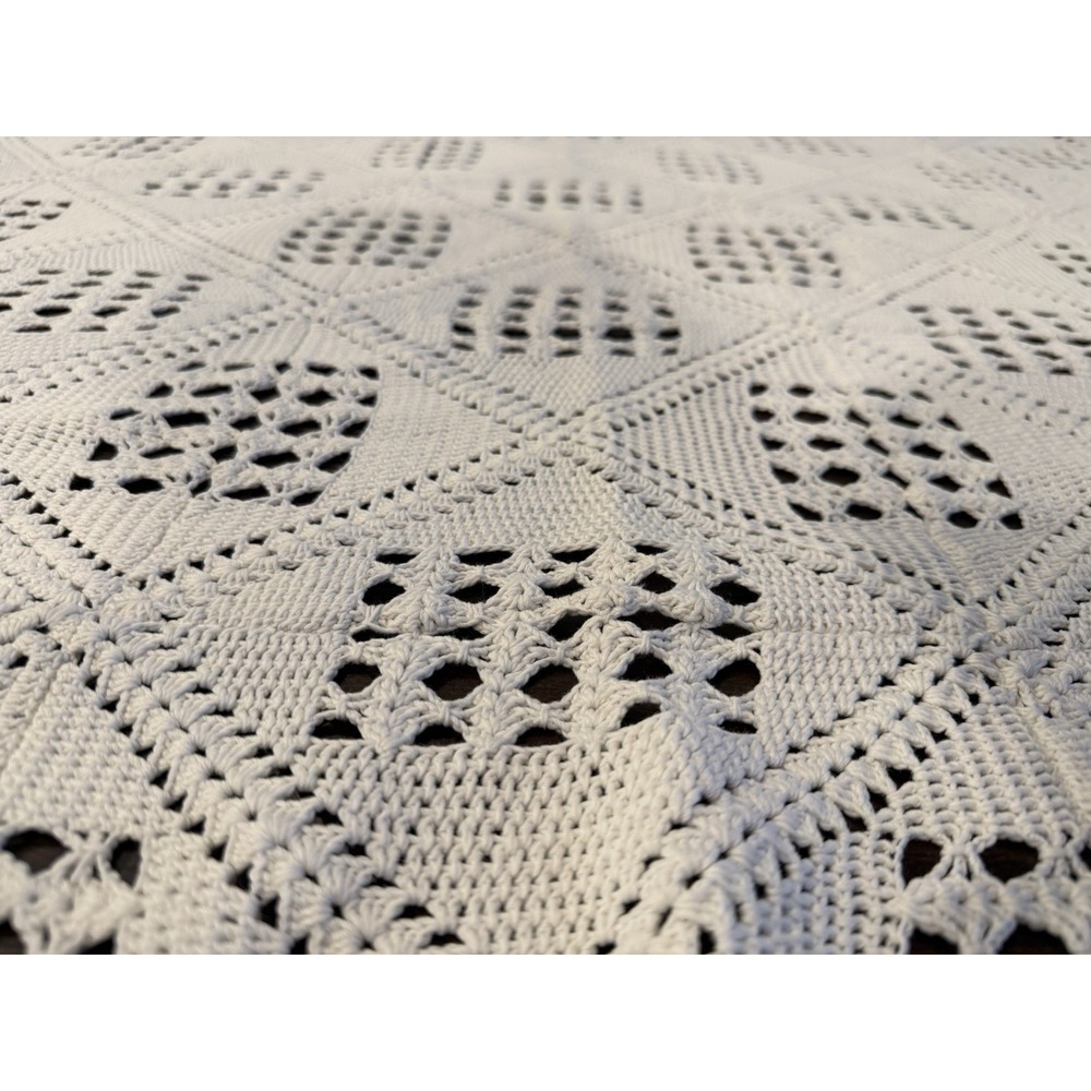 Vtg  Crocheted White Bed Cover  Blanket Tablecloth Queen Throw 82x73 Boho